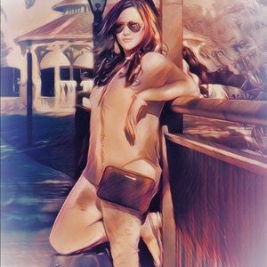 Meet your Posher, Monica